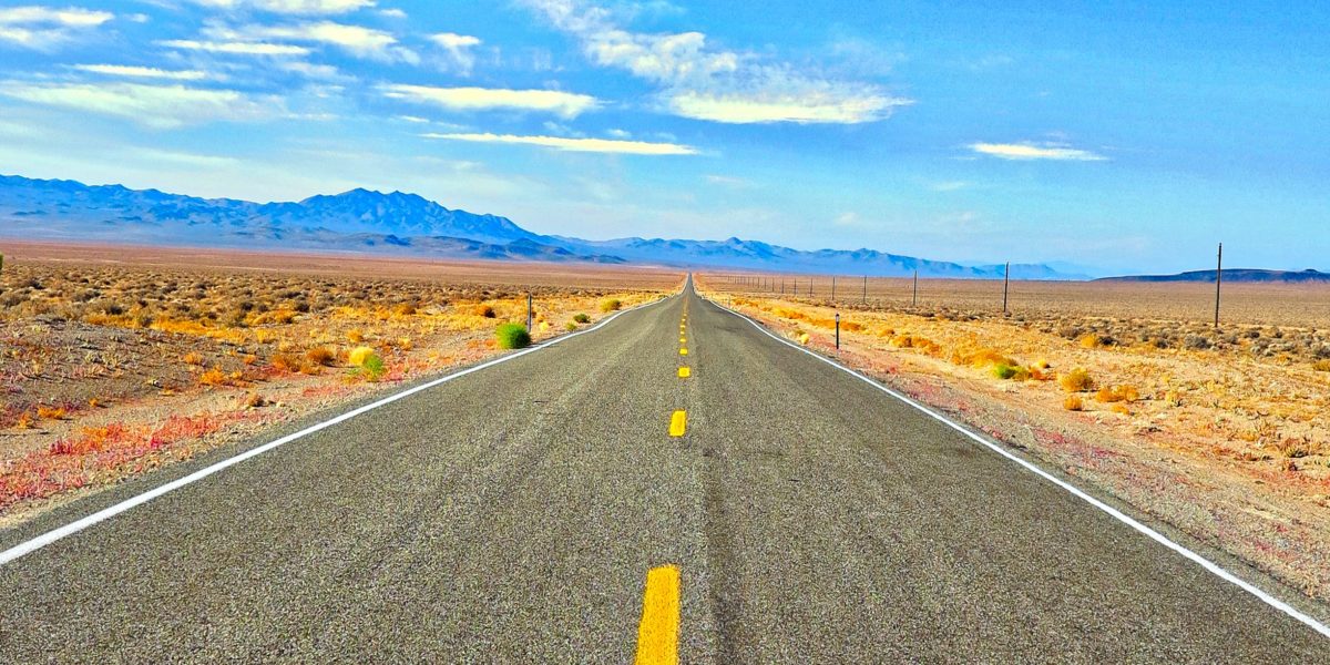 picture of a desert road